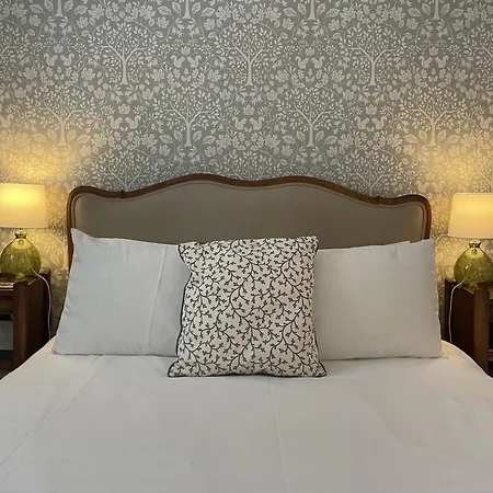 Nyaraló Secluded Garden Sanctuary In Charming Clifton Village *