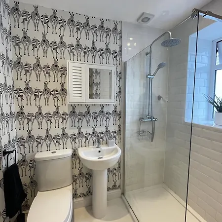 Secluded Garden Sanctuary In Charming Clifton Village Nyaraló Bristol